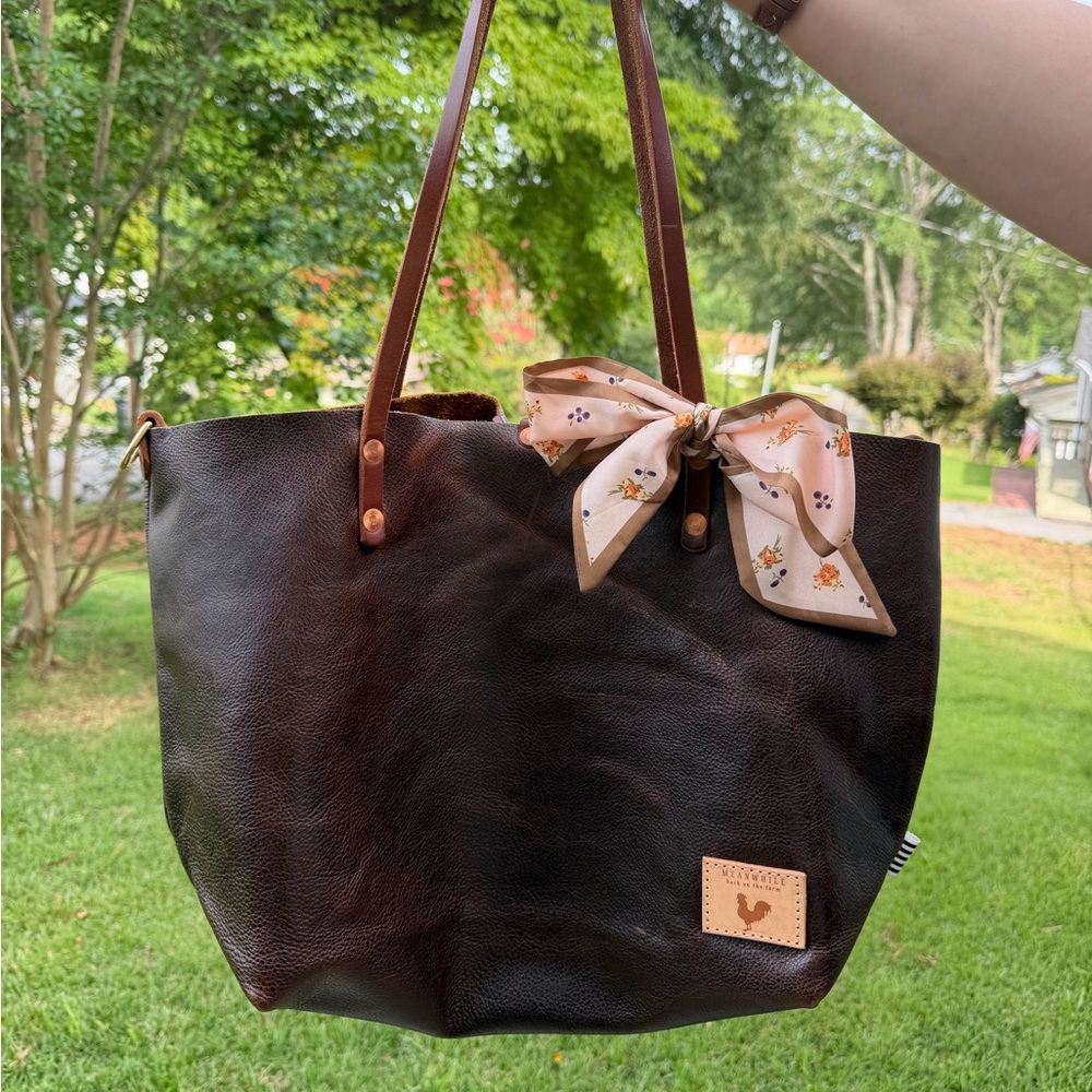 Meanwhile Back on the Farm Genuine Leather Tote – Like New - Picture 1 of 5